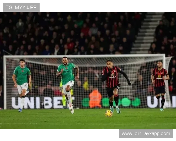 纽卡斯尔沙尔后卫插上抽射得分让对手惊讶